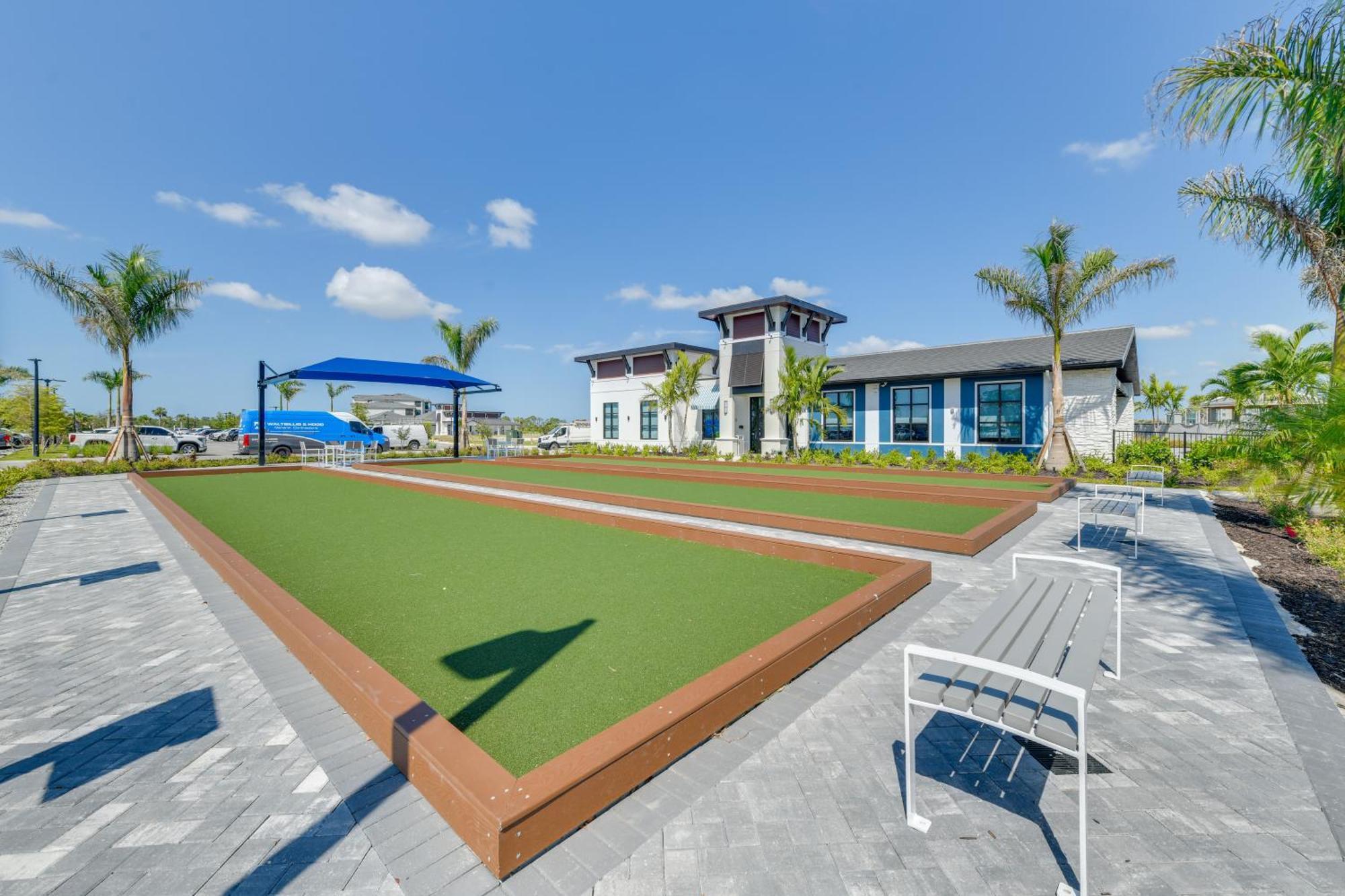 Balcony And Golf Course View With Perks! * Venice